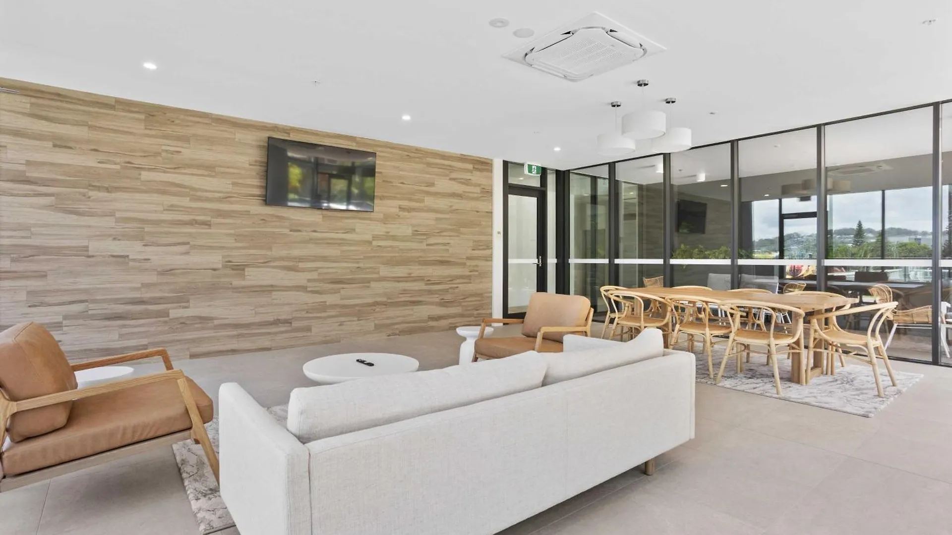 2 Bedroom Luxury In Burleigh Heads! Guldkusten Lägenhet