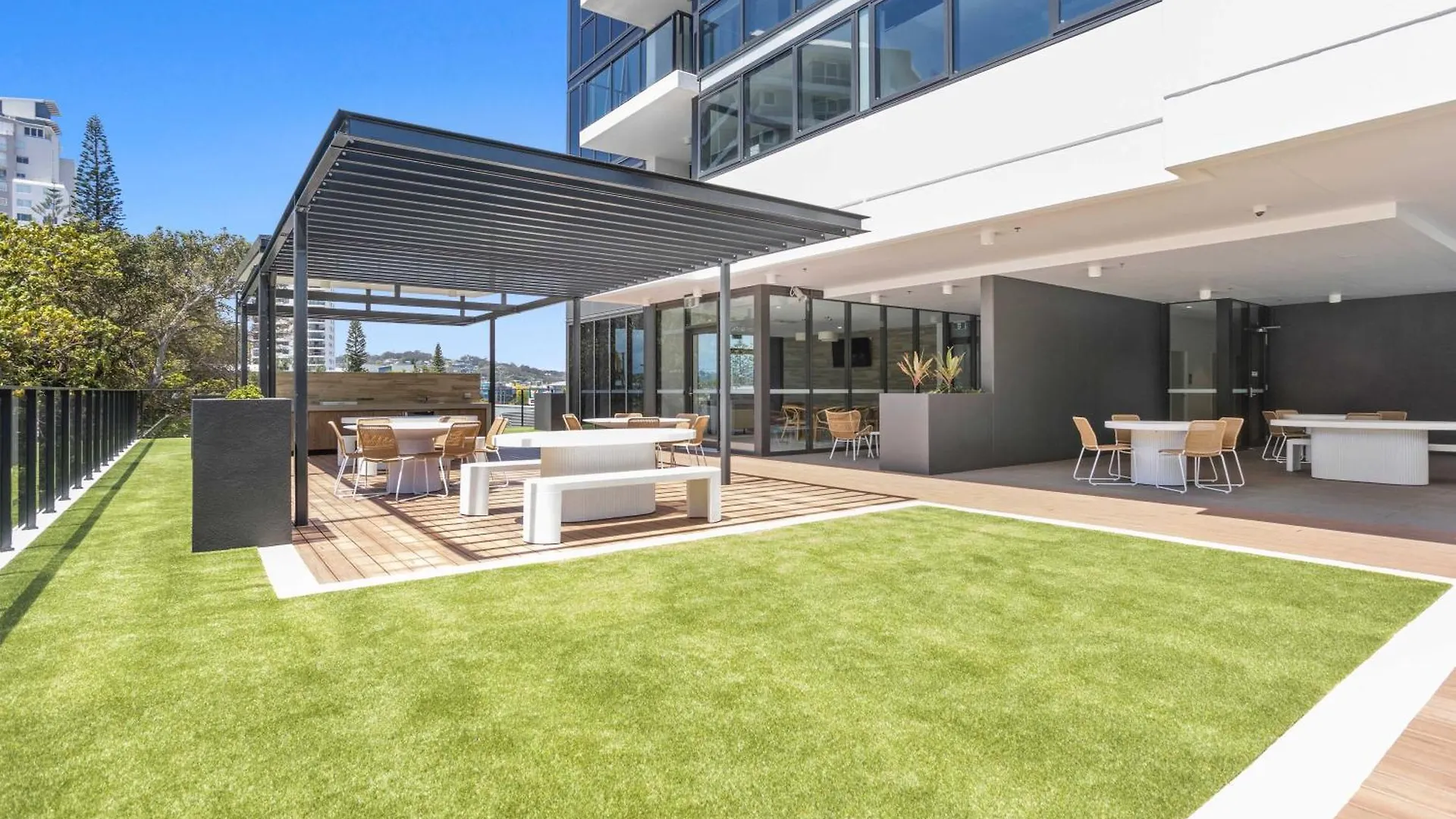 2 Bedroom Luxury In Burleigh Heads! Guldkusten Lägenhet