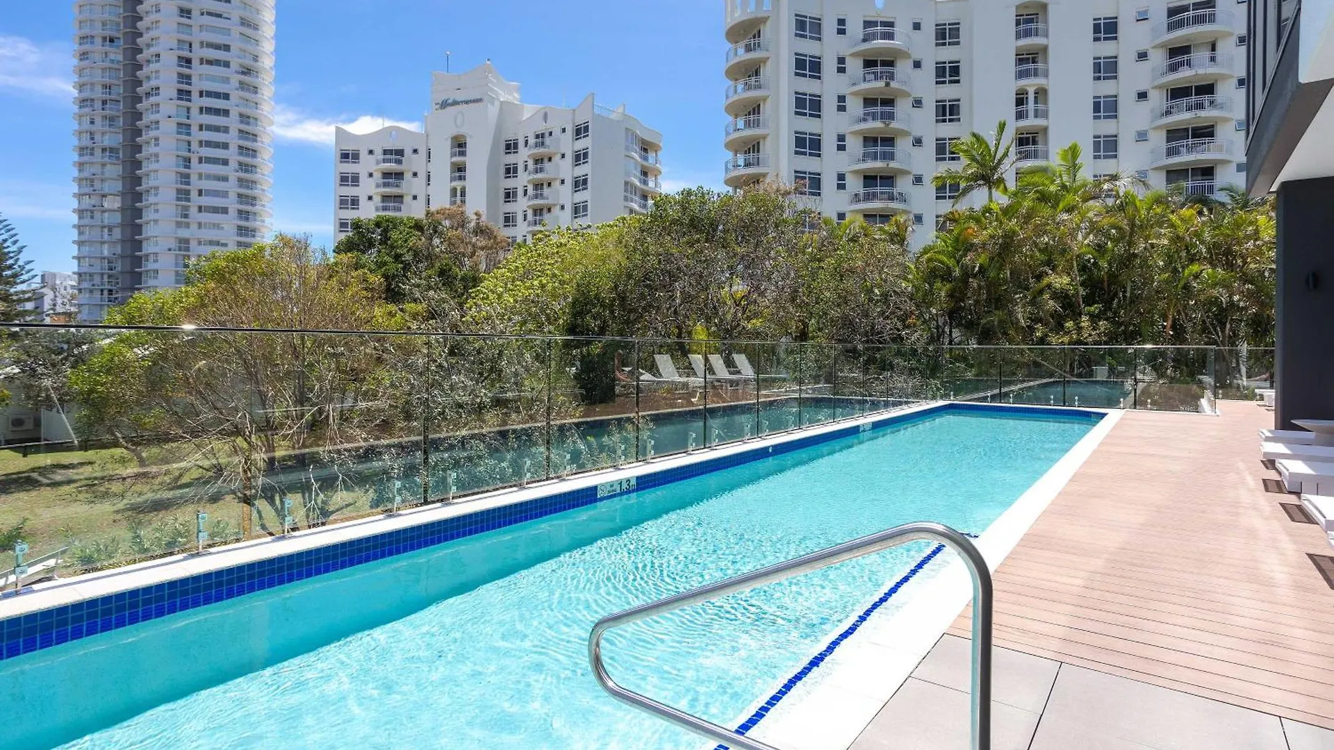 Lägenhet 2 Bedroom Luxury In Burleigh Heads! Guldkusten Australien