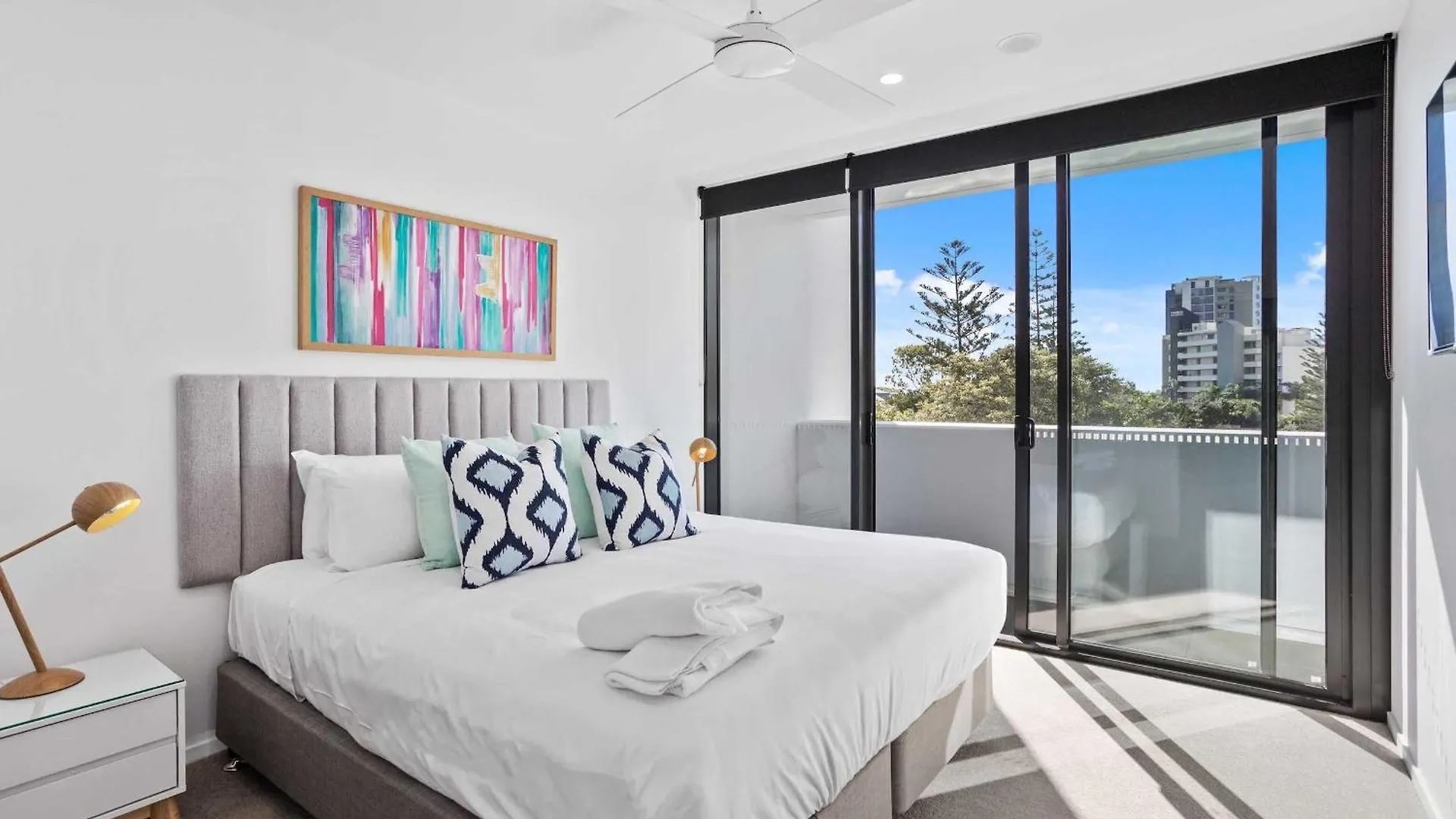 2 Bedroom Luxury In Burleigh Heads! Guldkusten Lägenhet